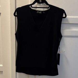 NWT Cyrus Black V-Neck Tank Top